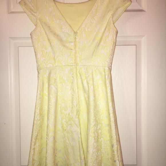 Yellow floral cap sleeve cocktail dress size 5/6 - Picture 2 of 2